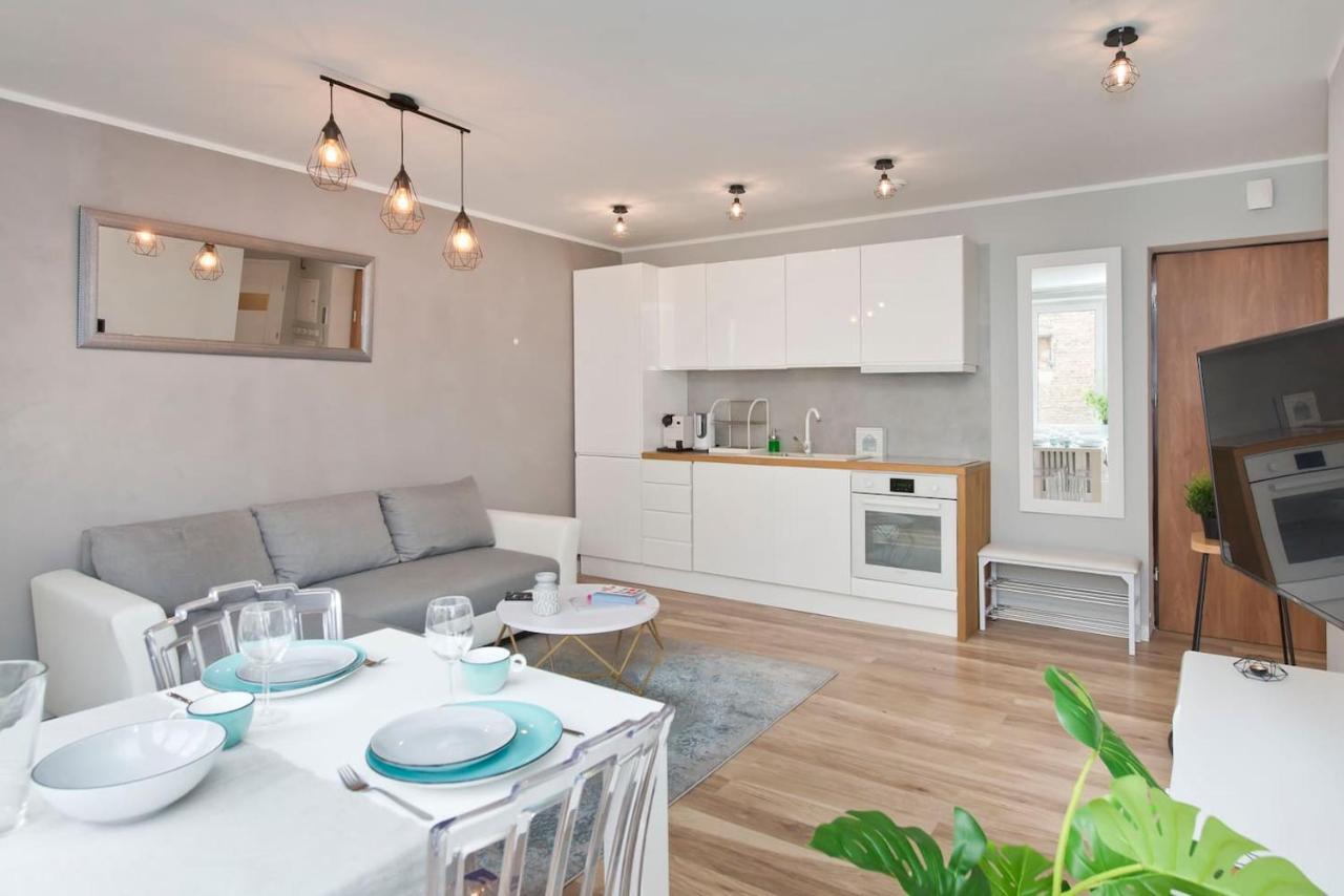 Stay Hip In Vibrant Centrally Located Apartment In Old Town Гданськ Екстер'єр фото